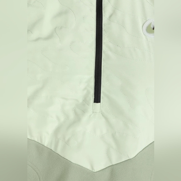 NIKE DRI-FIT  LIGHT GREEN SPORTS T-SHIRT - Picture 9 of 9